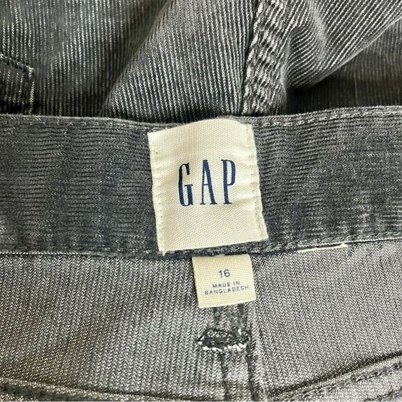 NWT - GAP Grey-Black distressed Hem Shorts-size 16 or 14 - Picture 4 of 6